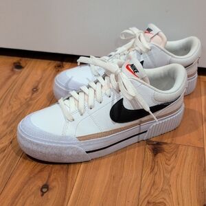 Nike White and Black Court Sneakers Size 8.5